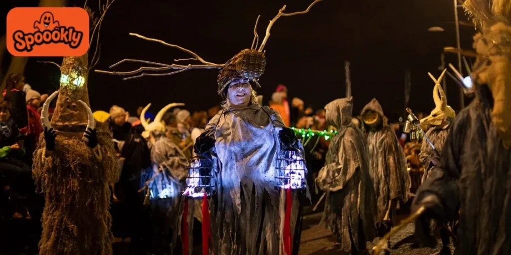 Limoges Halloween Parade | Candlelit Costume Crawl
