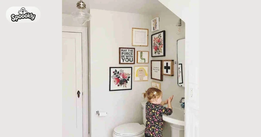 Add Wall Art for Simple Bathroom Decoration